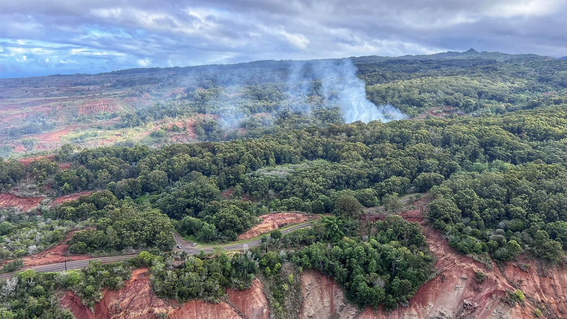 Brush Fire Near Kōkeʻe Mile Marker 4 Contained Overnight