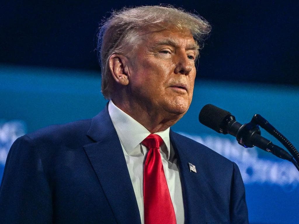 Fractured Foundations: The Democratic Party's Internal Struggles Amidst Rising Political Tensions