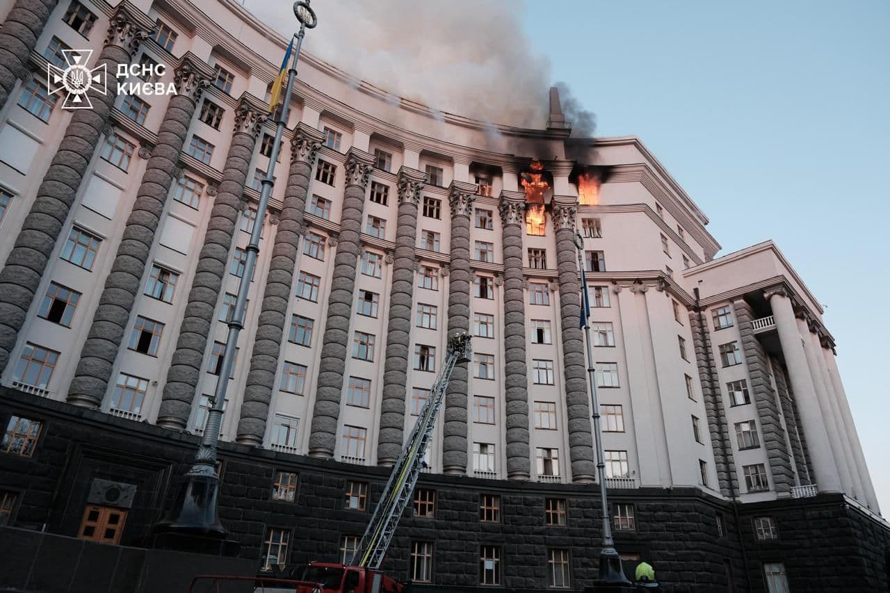 Russian Drone Swarm Sets Fires in Kyiv Residential Districts