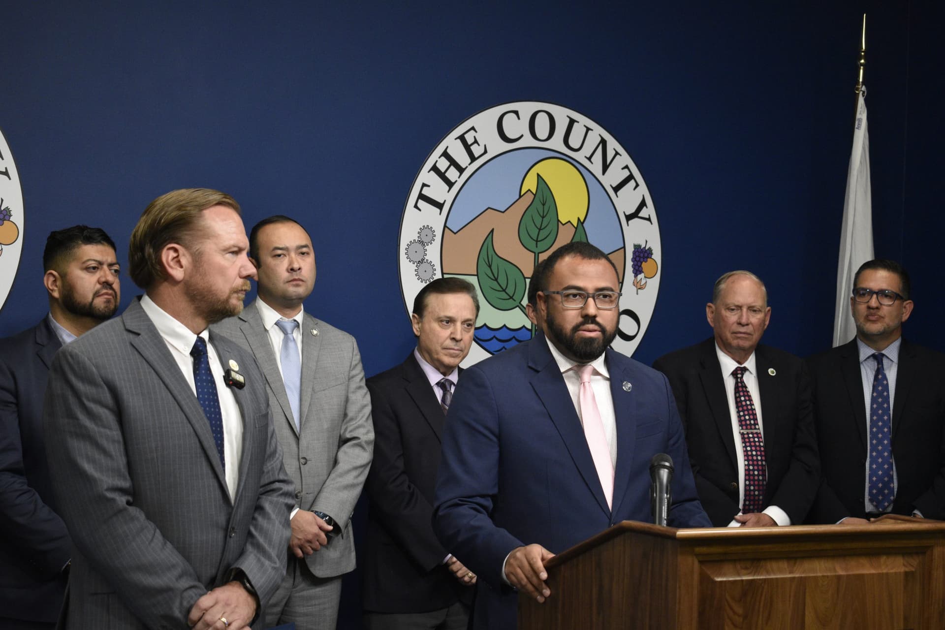 Fresno County Moves to Regulate Kratom, Appoints Public Health Director
