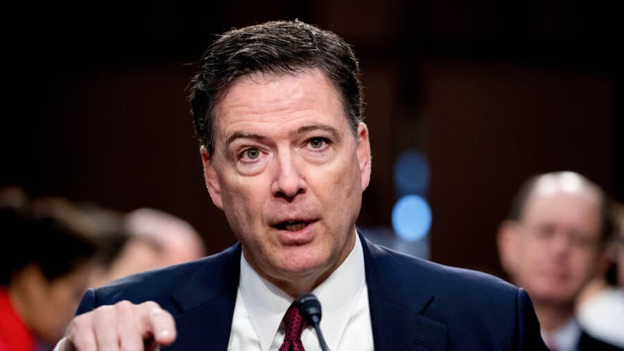 Judge hears prosecutors conceded grand jury omission in Comey indictment