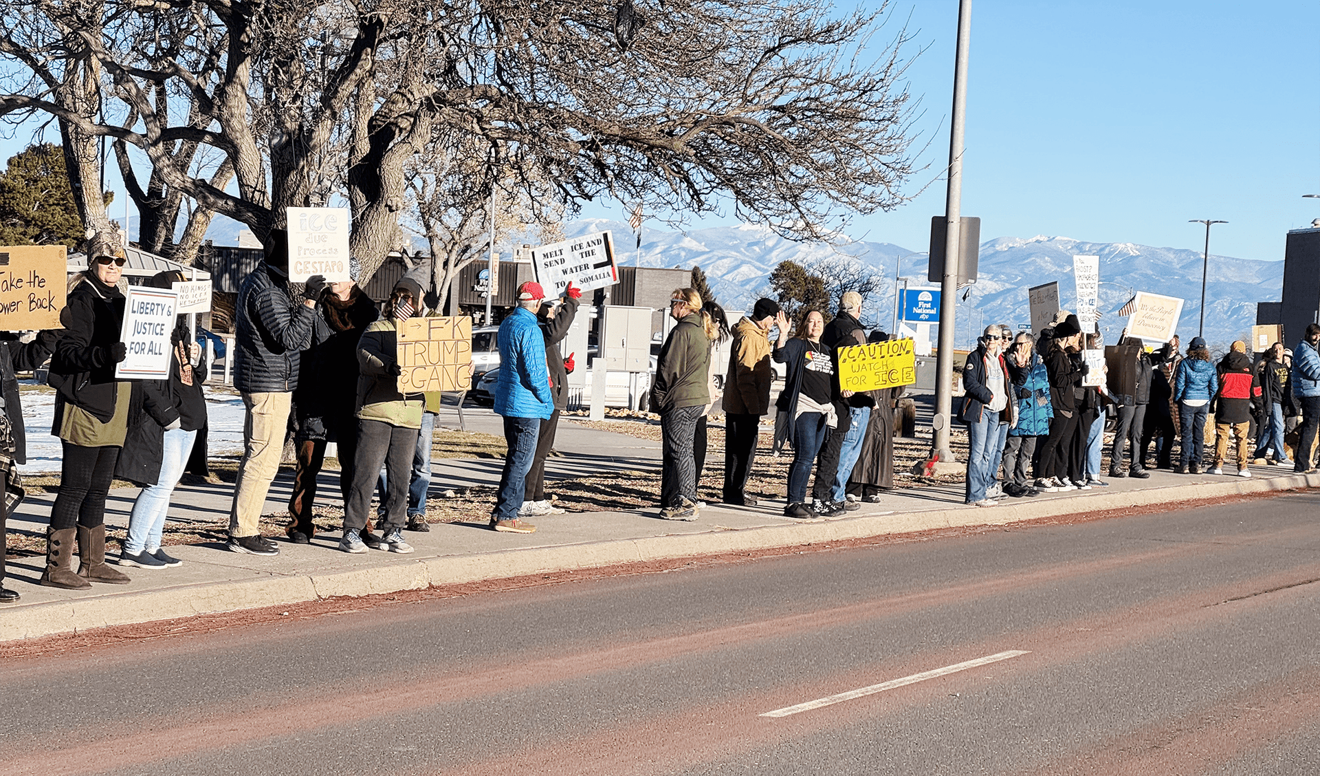Los Alamos residents rally to oppose ICE operations