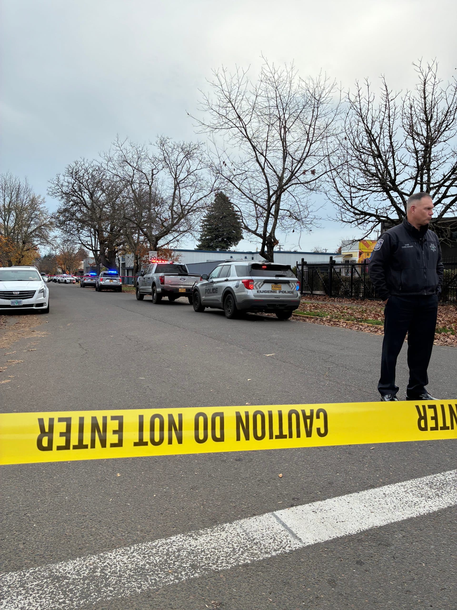 Eugene police shoot armed man, investigation launched on Railroad Boulevard