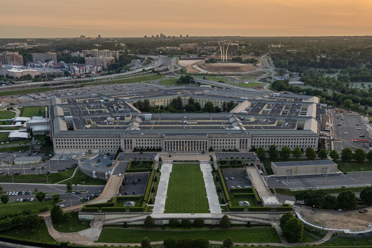 Pentagon Launches GenAI.mil, Deploys Google Gemini for Government