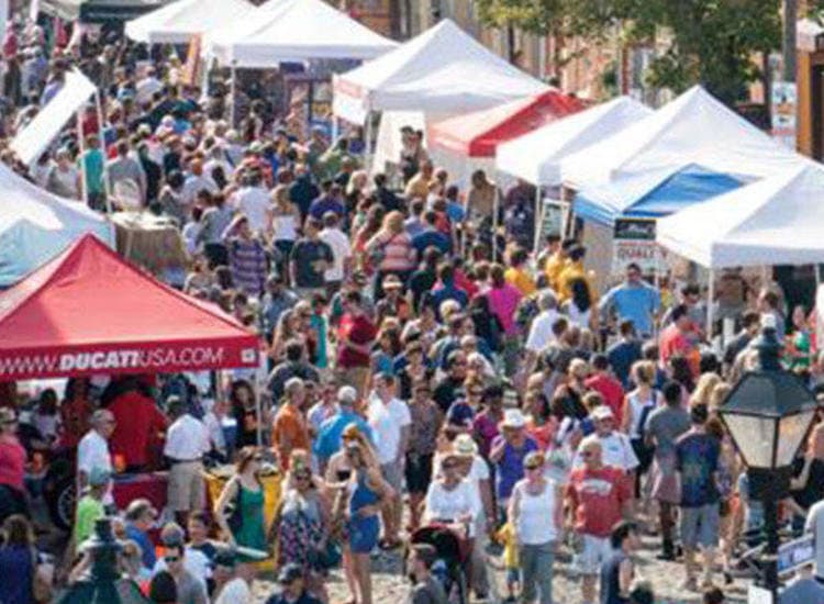 Fell's Point Holiday Fest Draws Families, Boosts Local Businesses