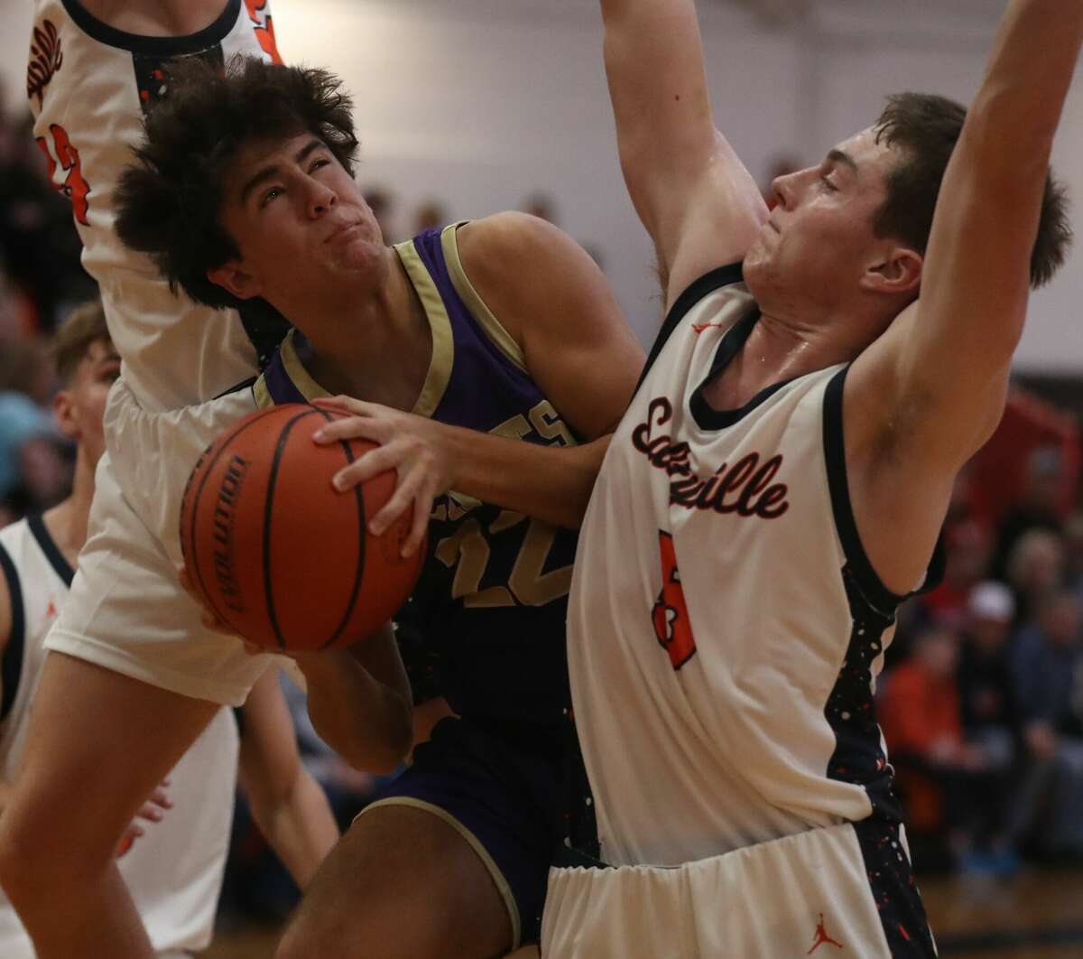 Routt Wins Turkey Tournament, Extends Unbeaten Start to Five