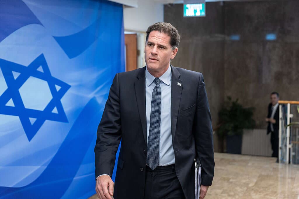 Netanyahu confidant Ron Dermer resigns from ministerial post, raises regional questions