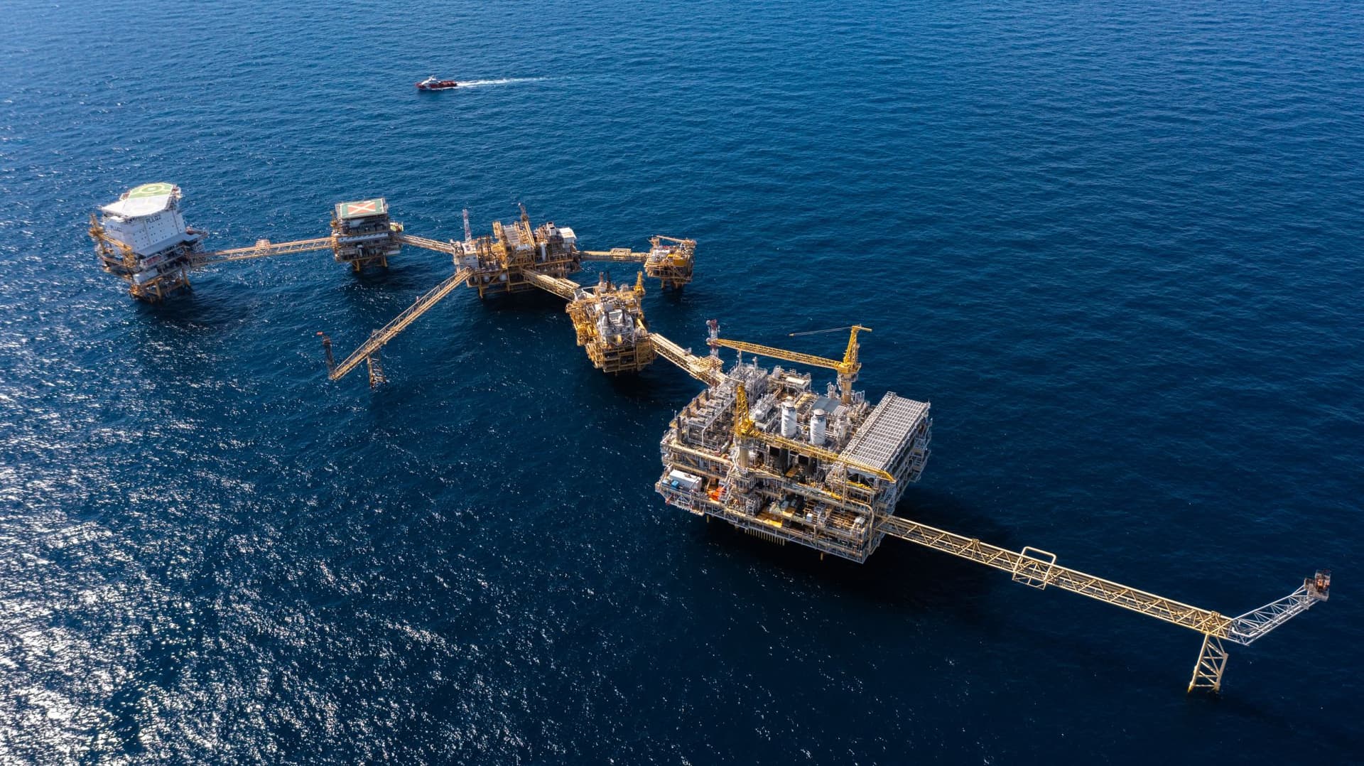 Record Offshore Field Draws Thousands to Key West Waterfronts, Raises Local Stakes