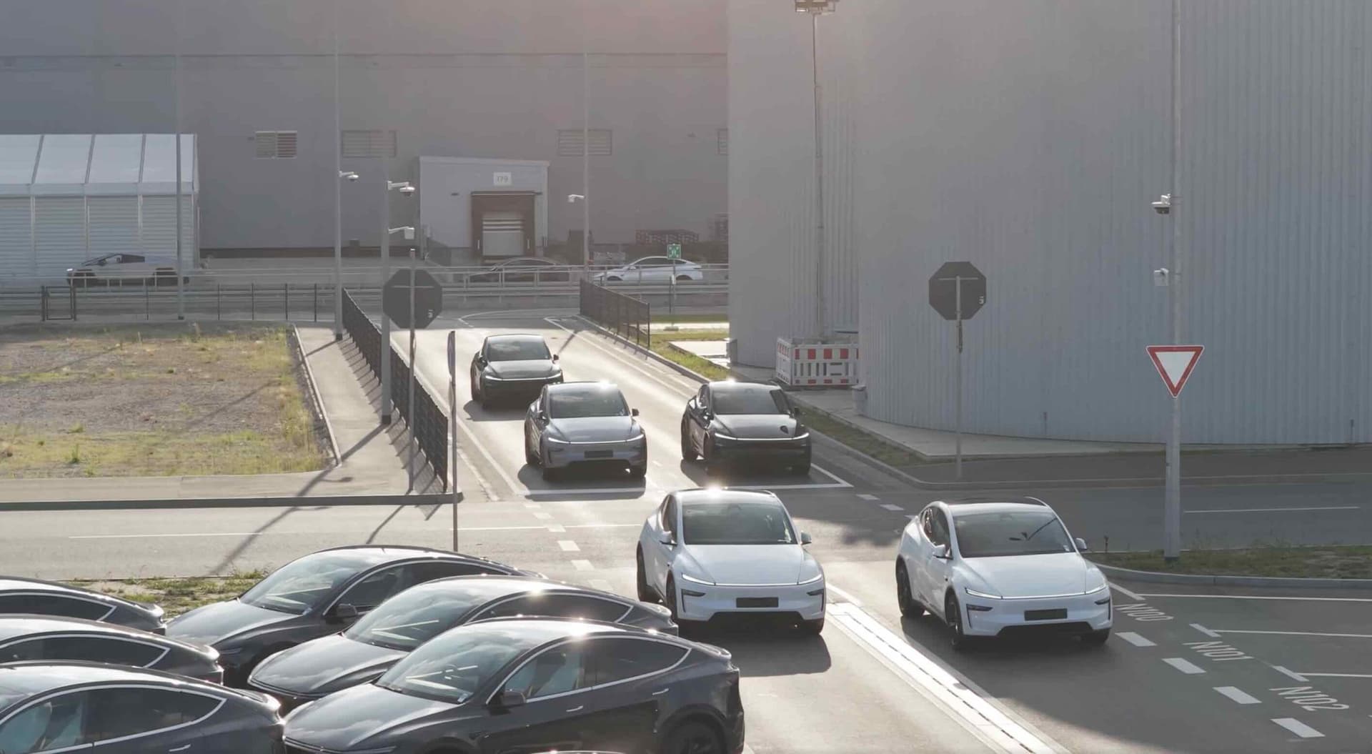 Tesla’s Ride Program Debuts FSD and Grok AI Real‑World Demos