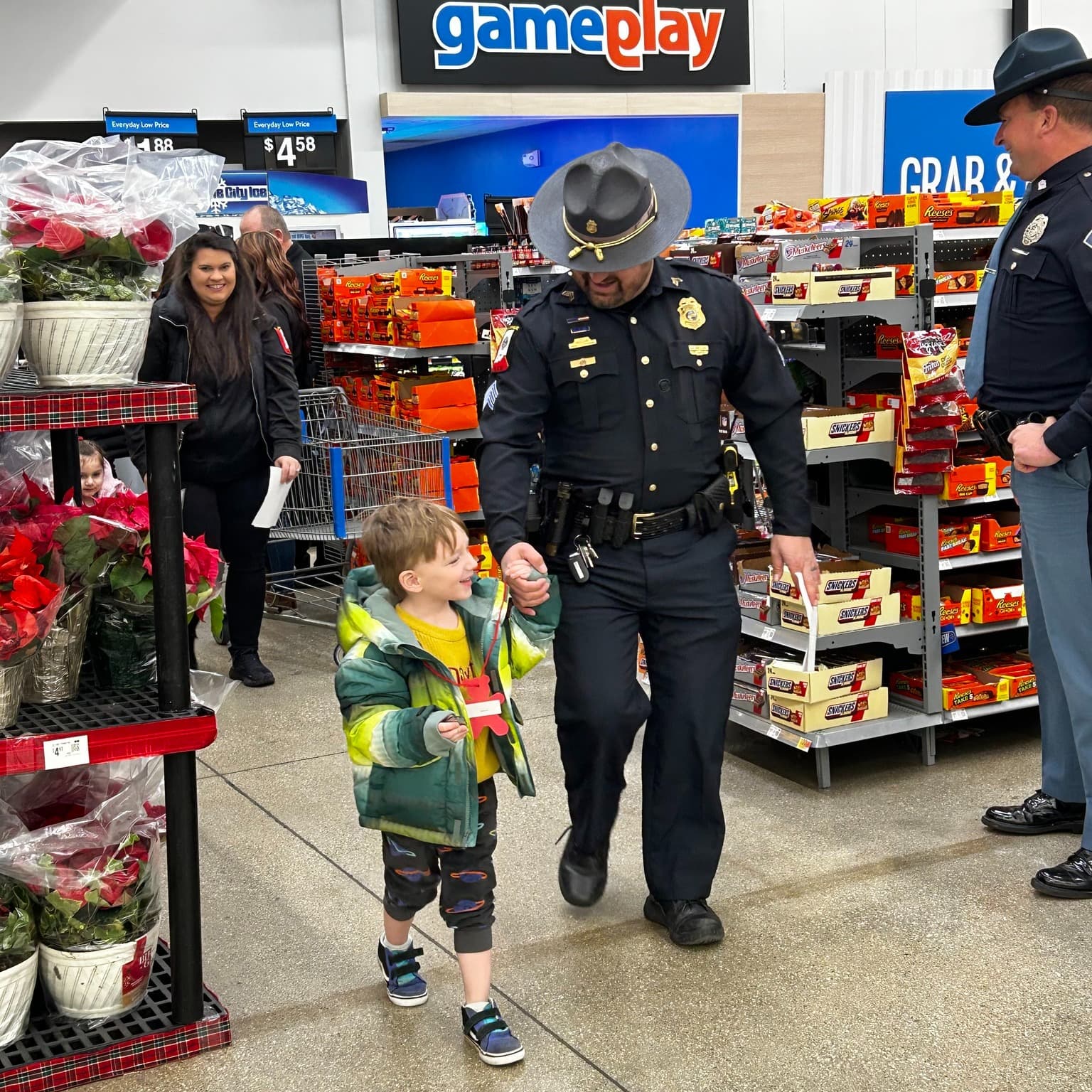 Cops and Kids Returns to Walmart Jasper, Community Supports Holiday Needs