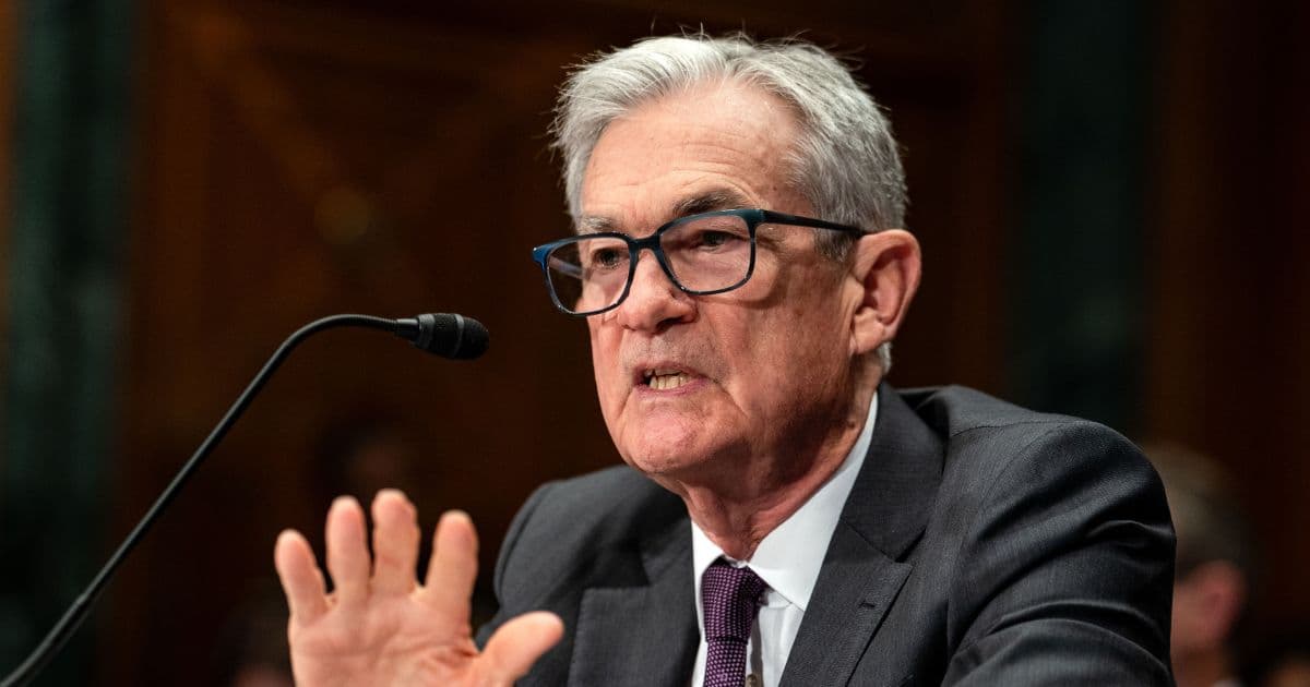 Trump signals no immediate move to oust Fed chair Powell