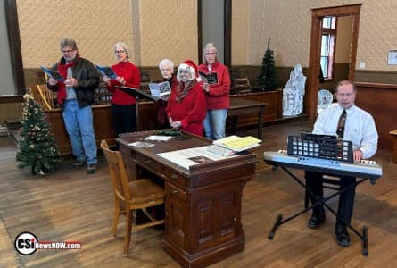Courthouse Christmas Celebration Brings Community Together, Honors Local Heritage