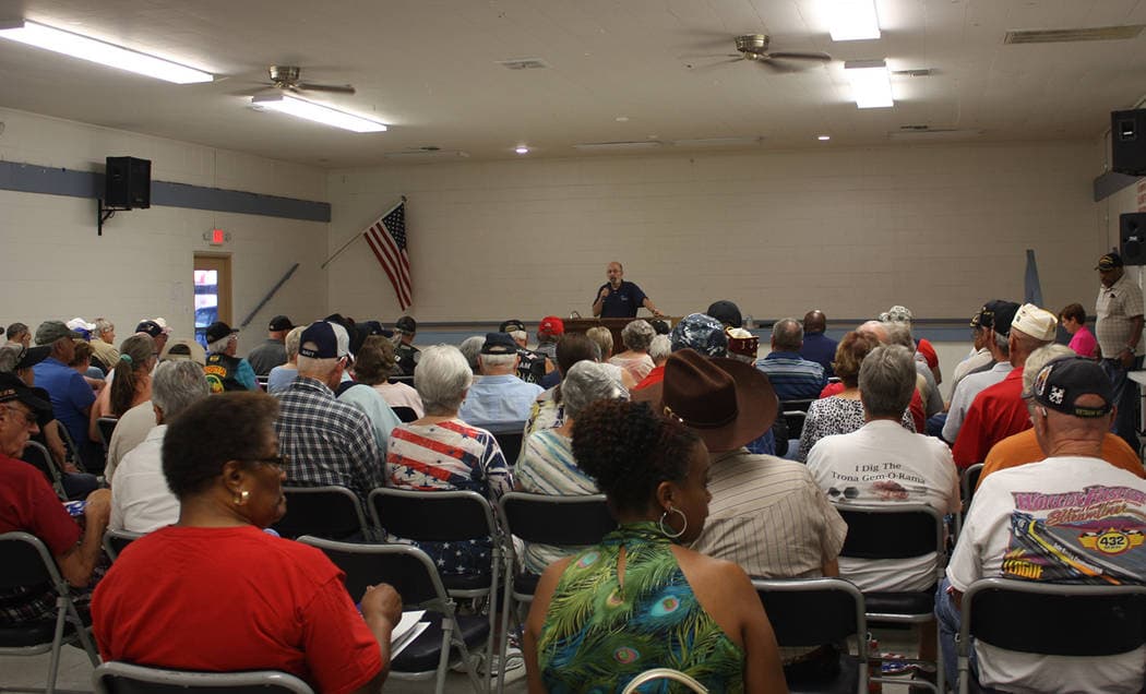 Pahrump Town Hall Draws Veterans, Highlights Access and Staffing Gaps