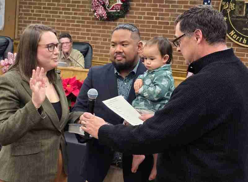 Graham Installs New Mayor and Council, Public Shows Strong Support