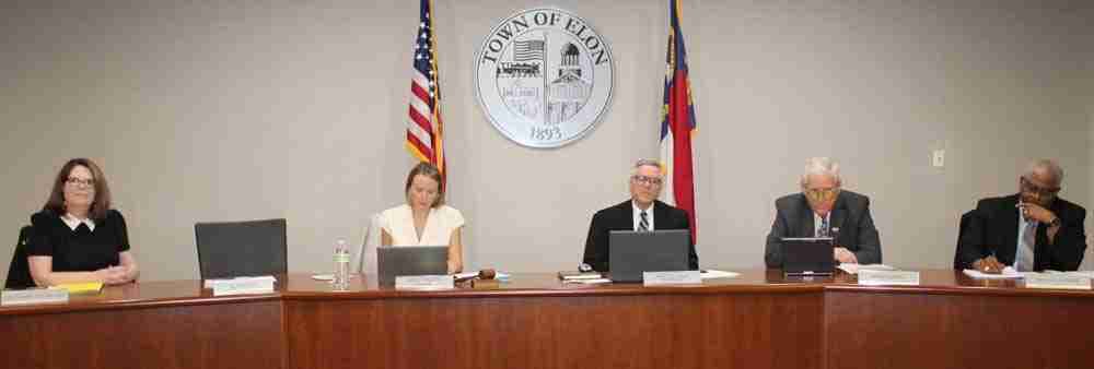 Elon council welcomes new member, maintains leadership continuity