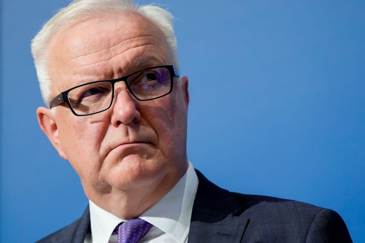 Olli Rehn Warns of Downside Inflation Risks, Urges Ukraine Funding