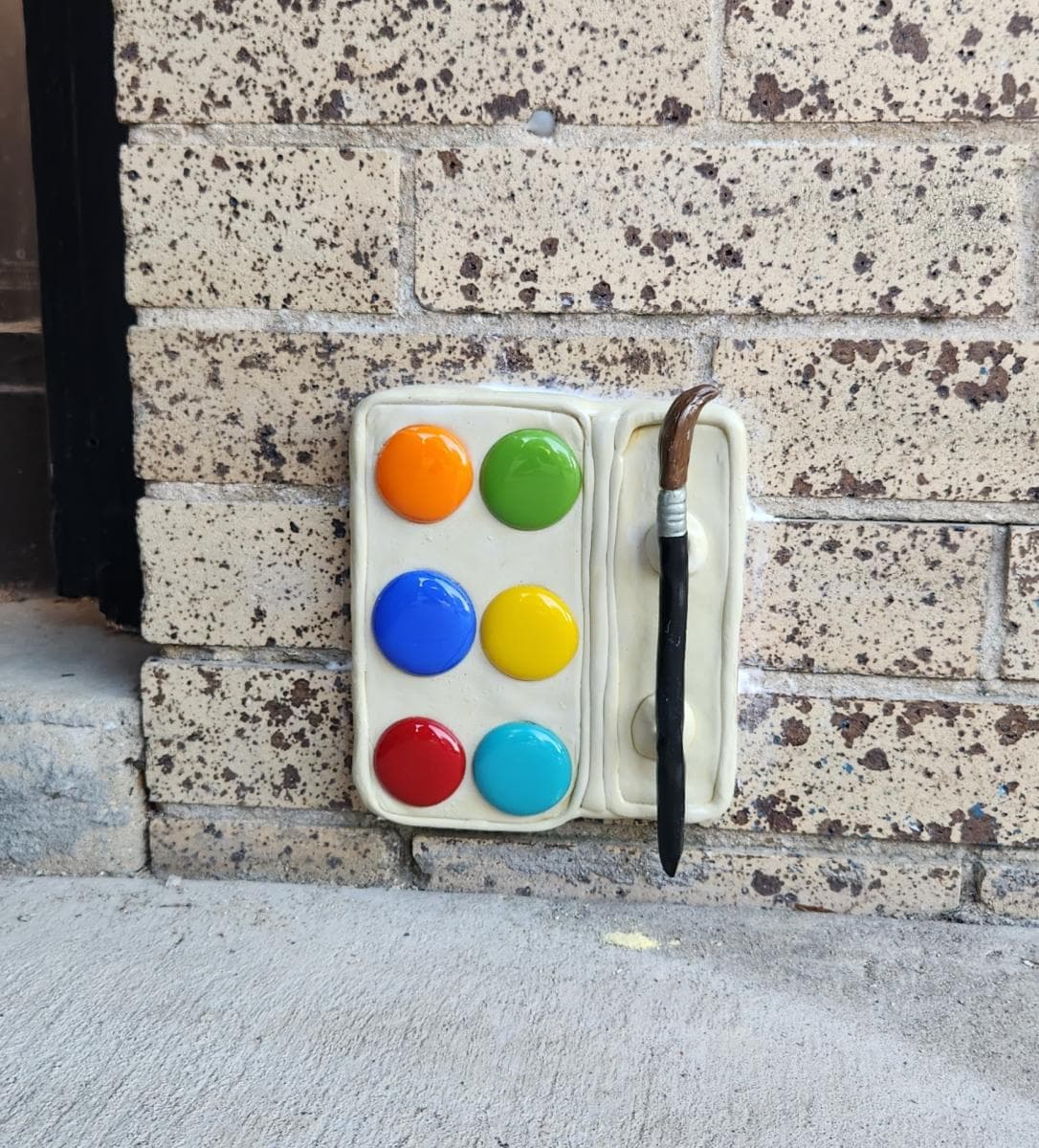 Walls of Clay Holiday Pop Up Brings Families To Downtown