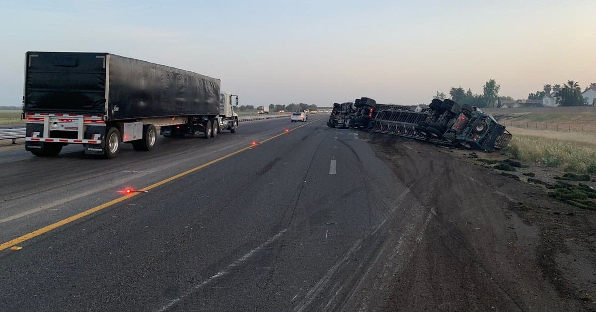 Overturned Big Rig Blocks Northbound I‑5 at Highway 198, Causing Delays