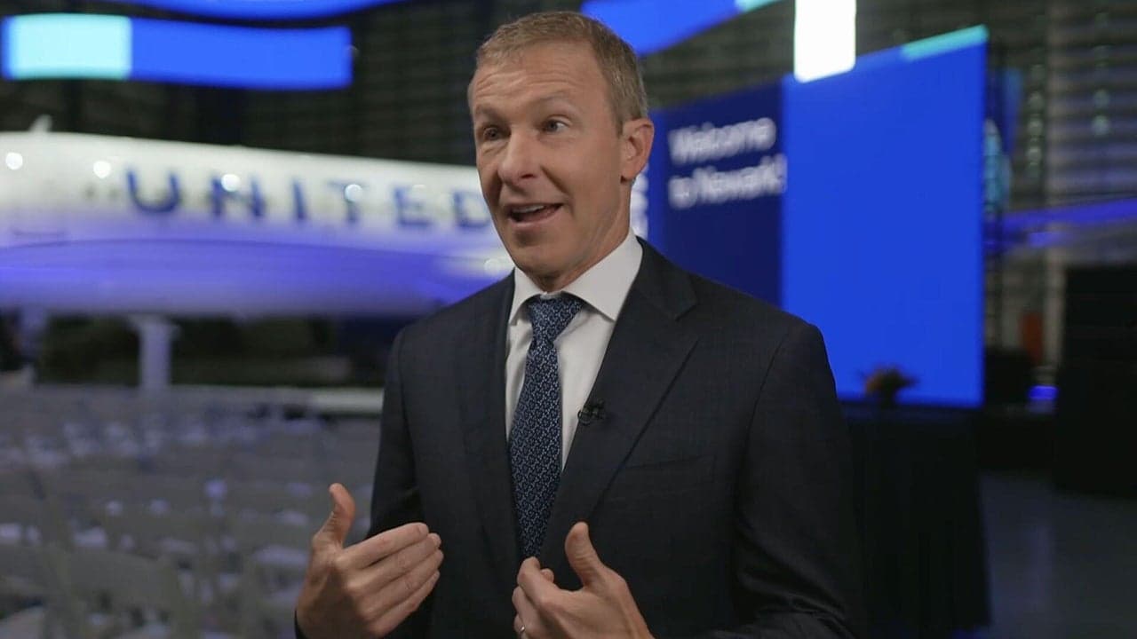 United CEO Warns of Economic Softness, Urges Policy Certainty