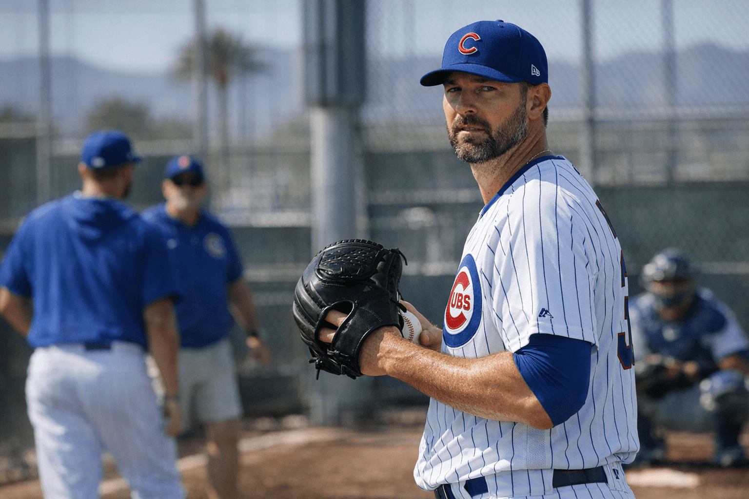 Cubs sign reliever Martin to minor-league deal with spring invite