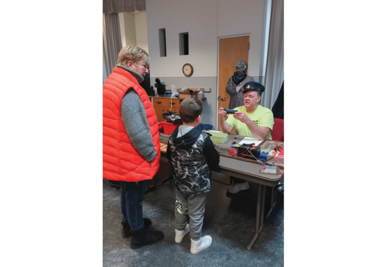 Model Train Clinics at Spiegel Grove Aid Visitors, Prepare Trains for Holidays