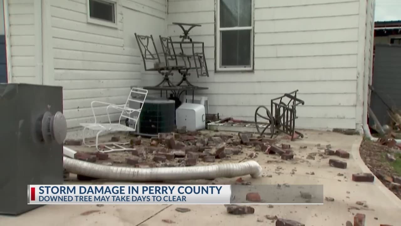 Late Night Snow Causes Morning Travel Disruption in Perry County