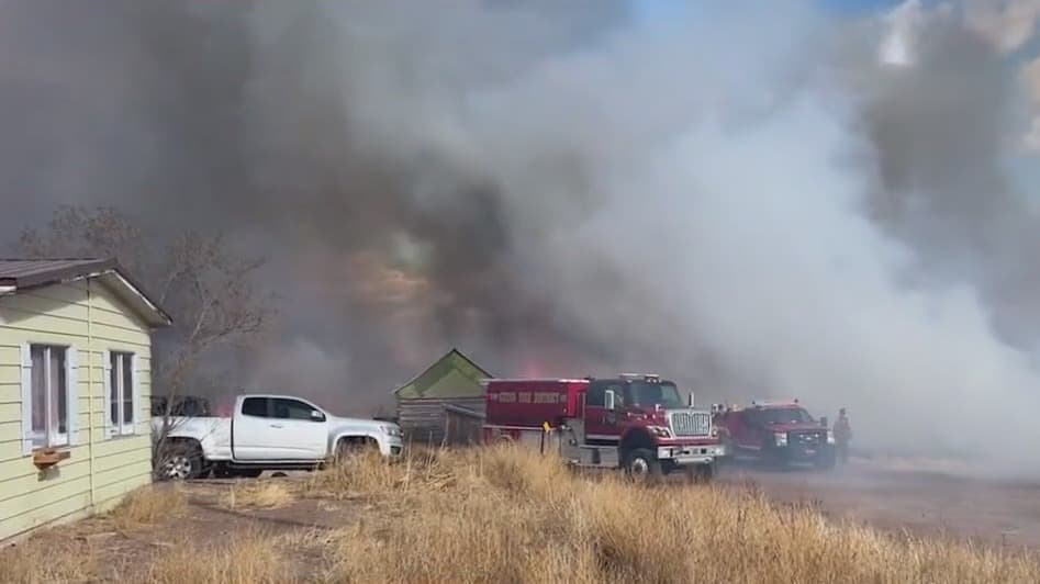 Brush Fire Prompts Evacuations Near St. Johns, Homes Threatened