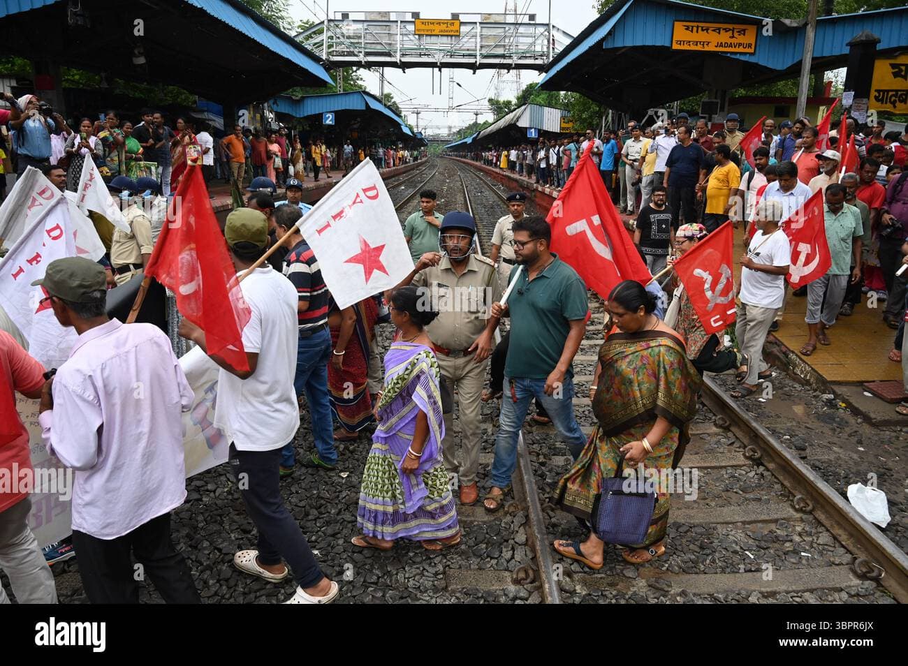 India’s Largest Trade Unions Stage Nationwide Protests Against Labour Codes