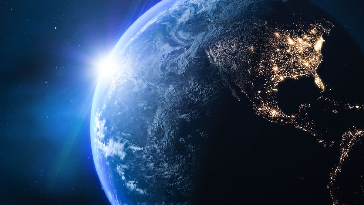 Why We Don’t Feel the Earth Move — Physics, Tides and Space Weather