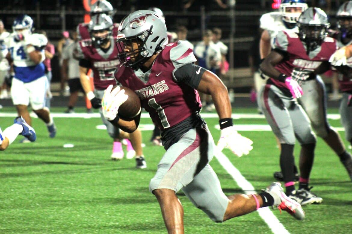 Stanhope Elmore Running Back Dee Barnes Named County Player of Year