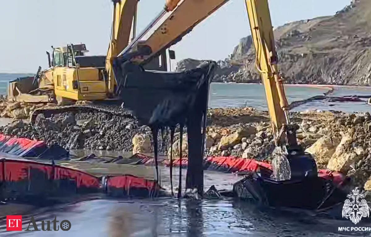 Oil Retreats as U.S. Backed Peace Push Raises Supply Prospects