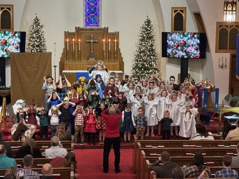 Holiday events bring crowds and family programs to Logan County