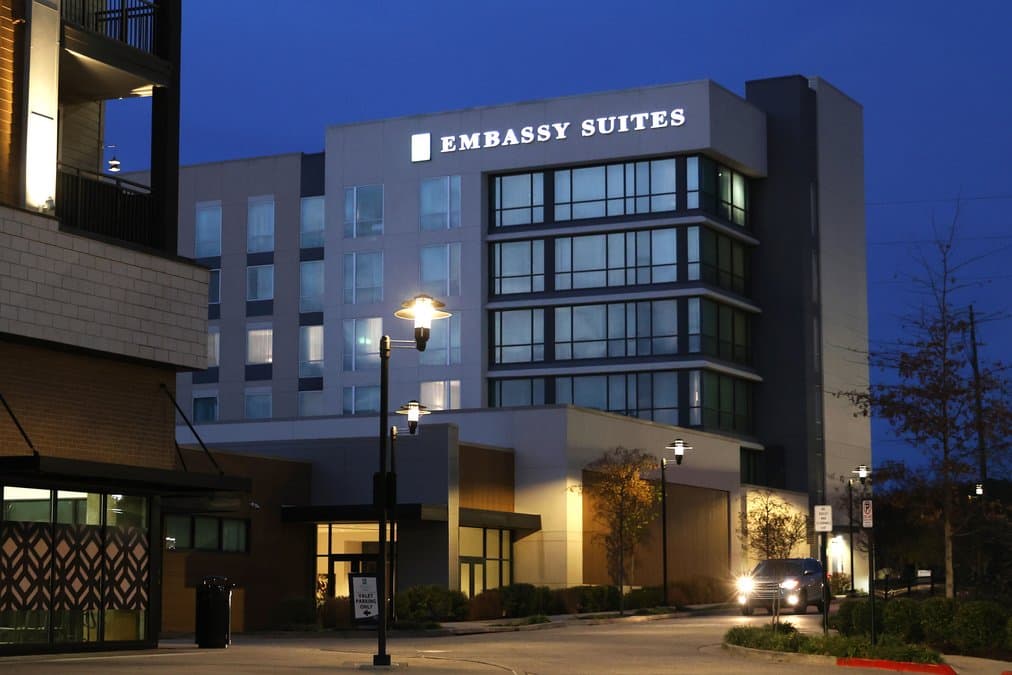Embassy Suites Food Service Corrects Violations After Low Score