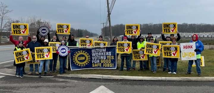 Workers Finish Vote on Unionization at GM, LG Battery Plant