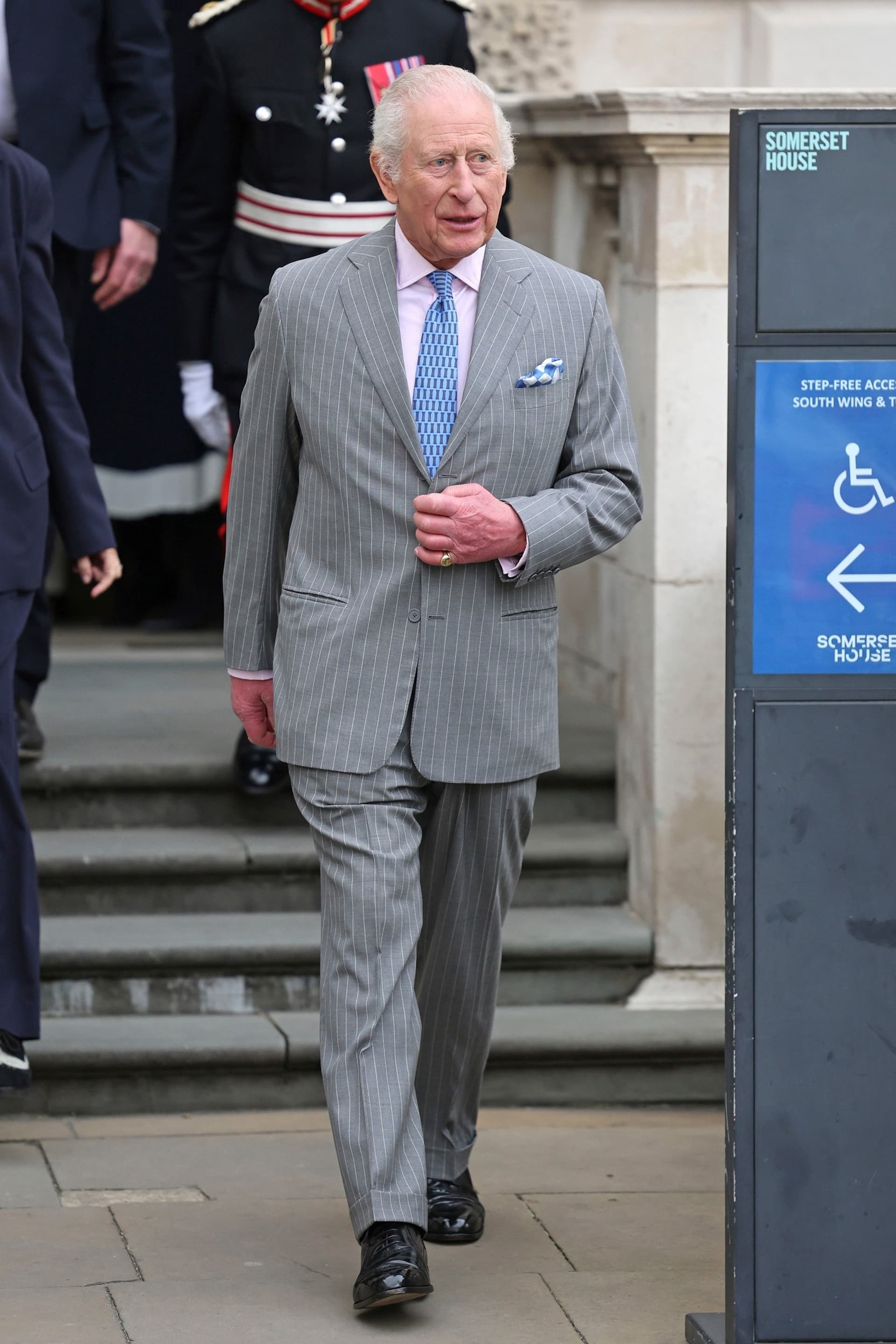 King Charles Sees Reduced Cancer Treatment, Urges Early Screening