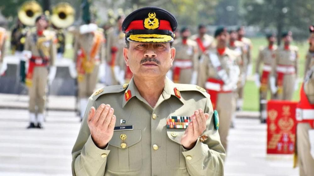 Parliament Grants Pakistan Army Chief Lifetime Immunity and Expanded Powers