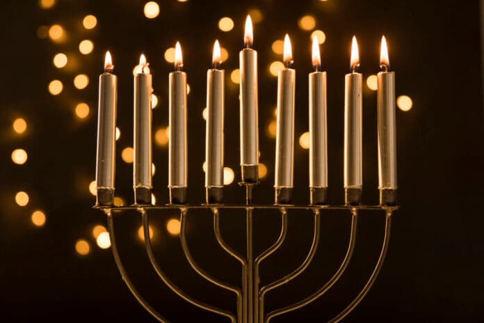 Key Largo Chabad to Light Grand Menorah in Islamorada