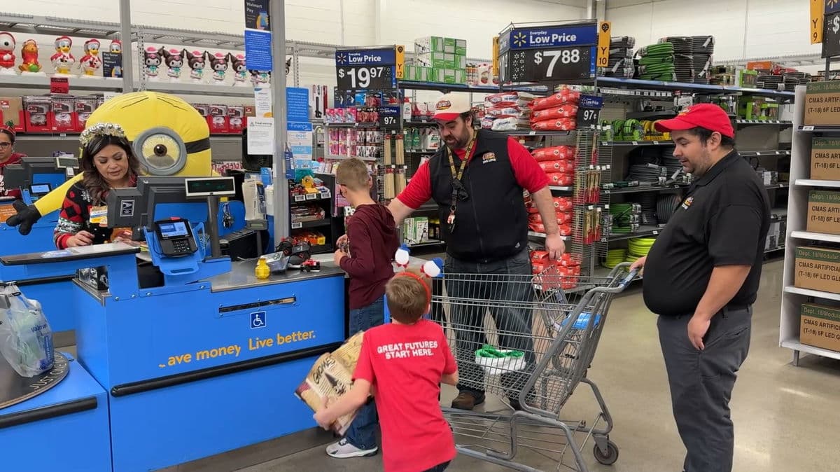 Boys and Girls Club Hosts Holiday Shopping Spree in Yuma