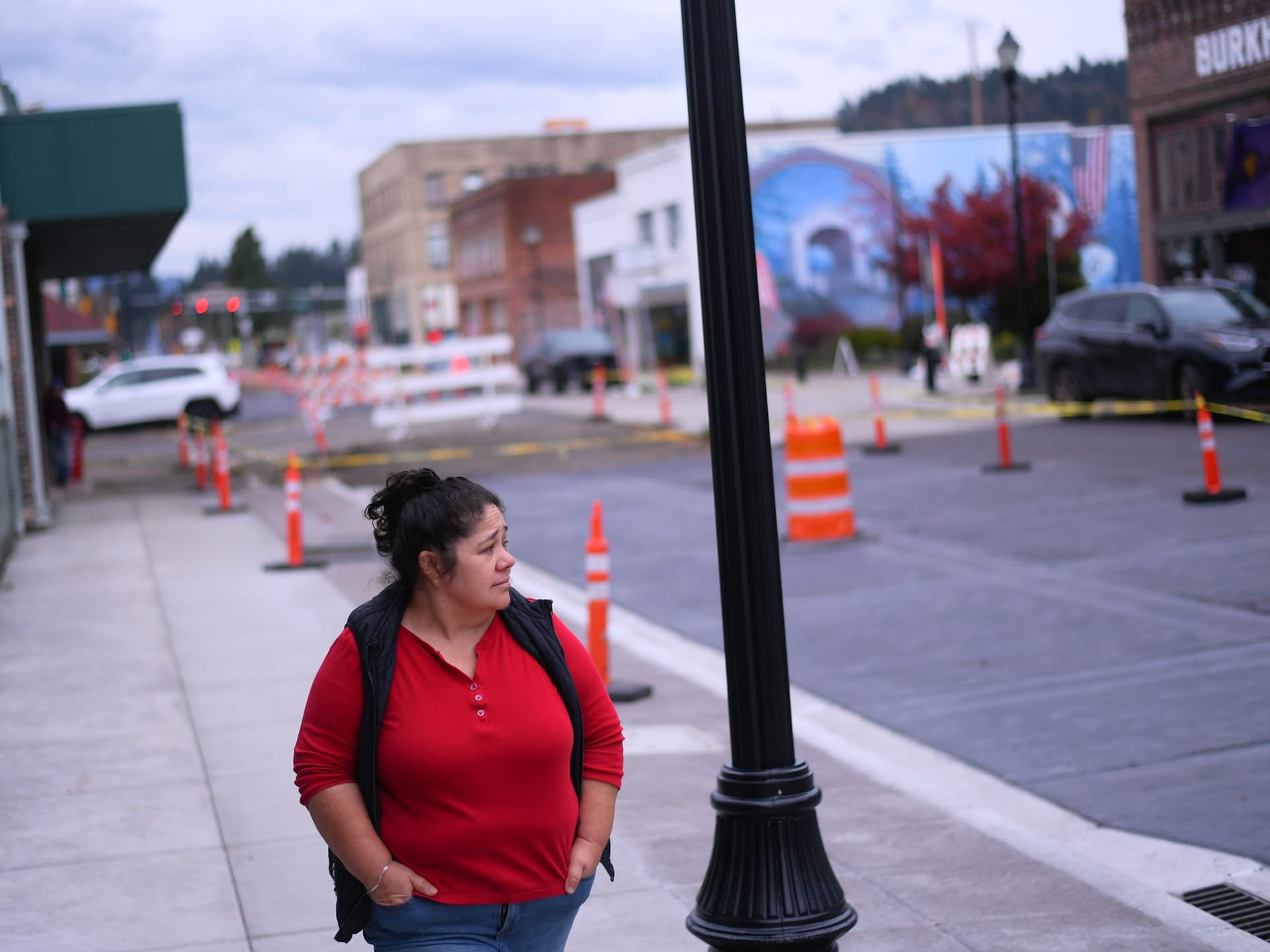 Cottage Grove business owner says ICE detained her, community demands answers