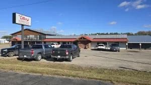 Lakeside Supper Club Gains Spotlight, Boosting Local Dining and Lodging