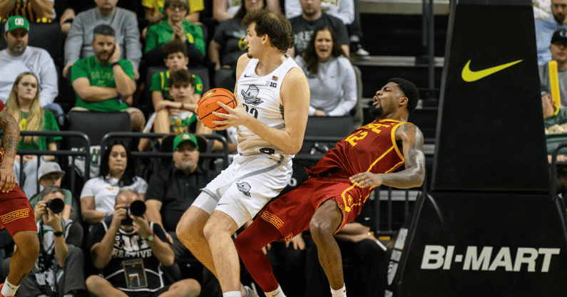 Oregon Hosts No. 24 USC, Rivalry Continues at Matthew Knight Arena