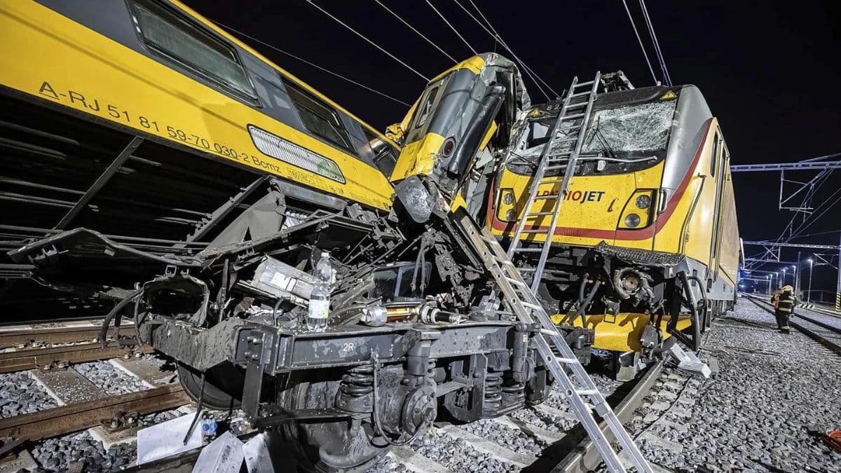 Train Collision in Southern Czech Republic Injures 57, Halts Services