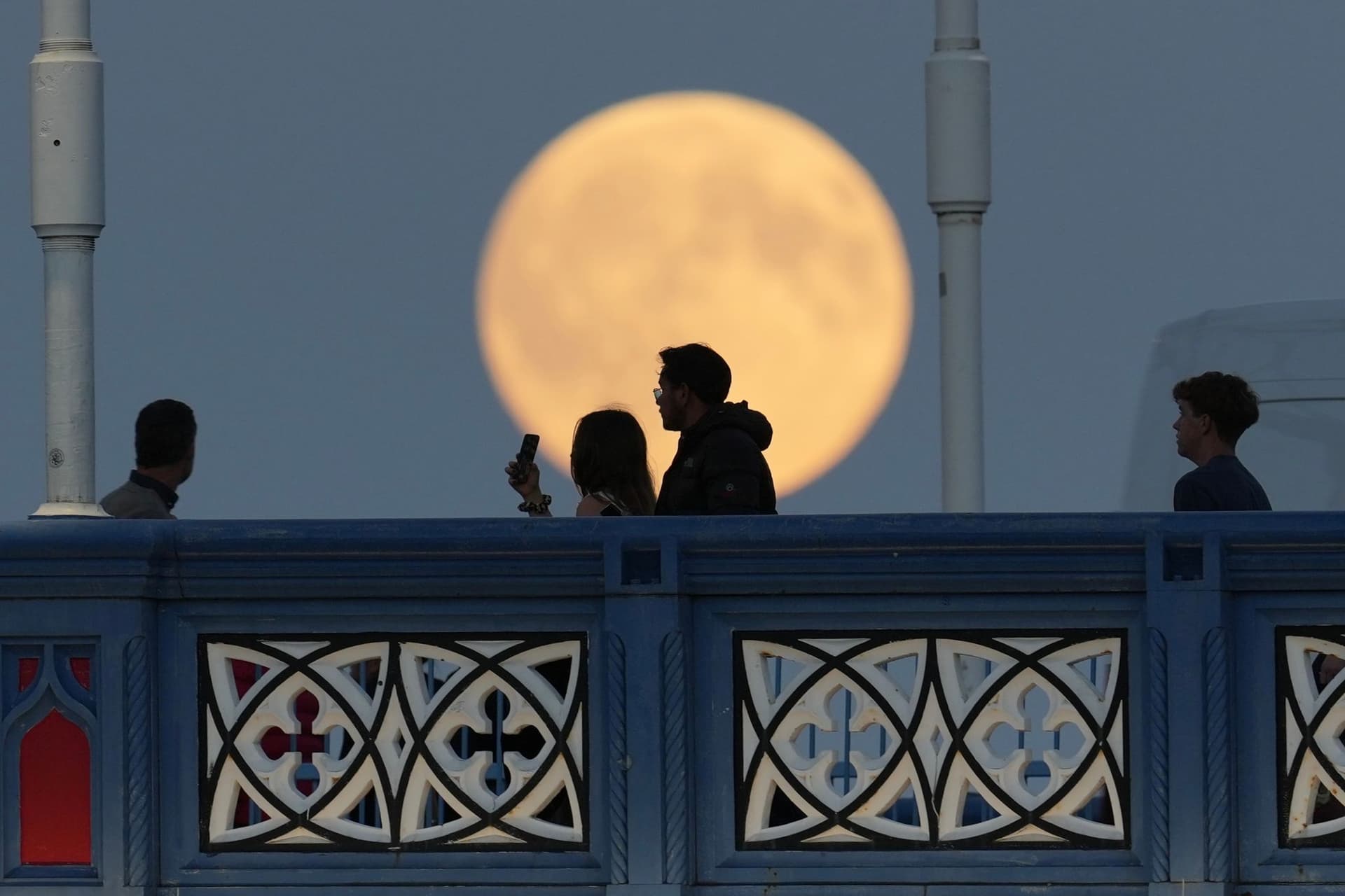 October Supermoon Photographs Ignite Public Interest Ahead of Lunar Trio