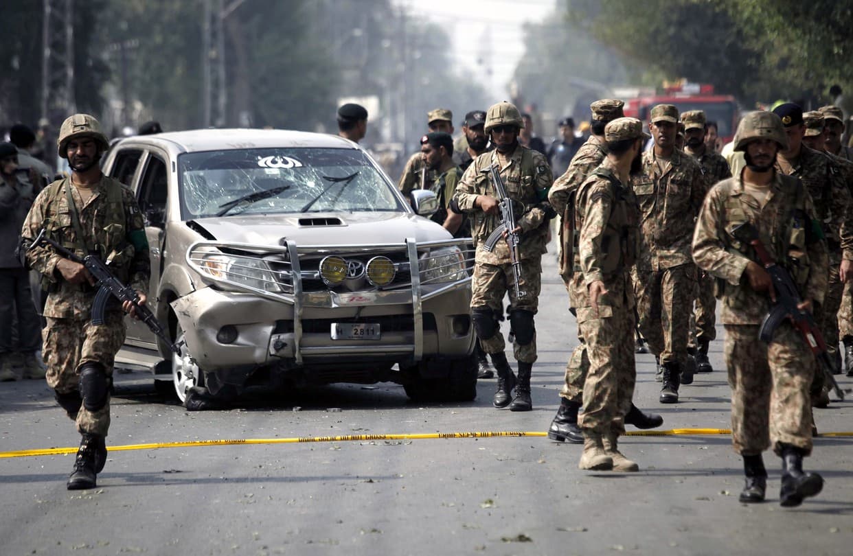 Suicide Bombers Strike Peshawar Paramilitary Headquarters, Three Killed