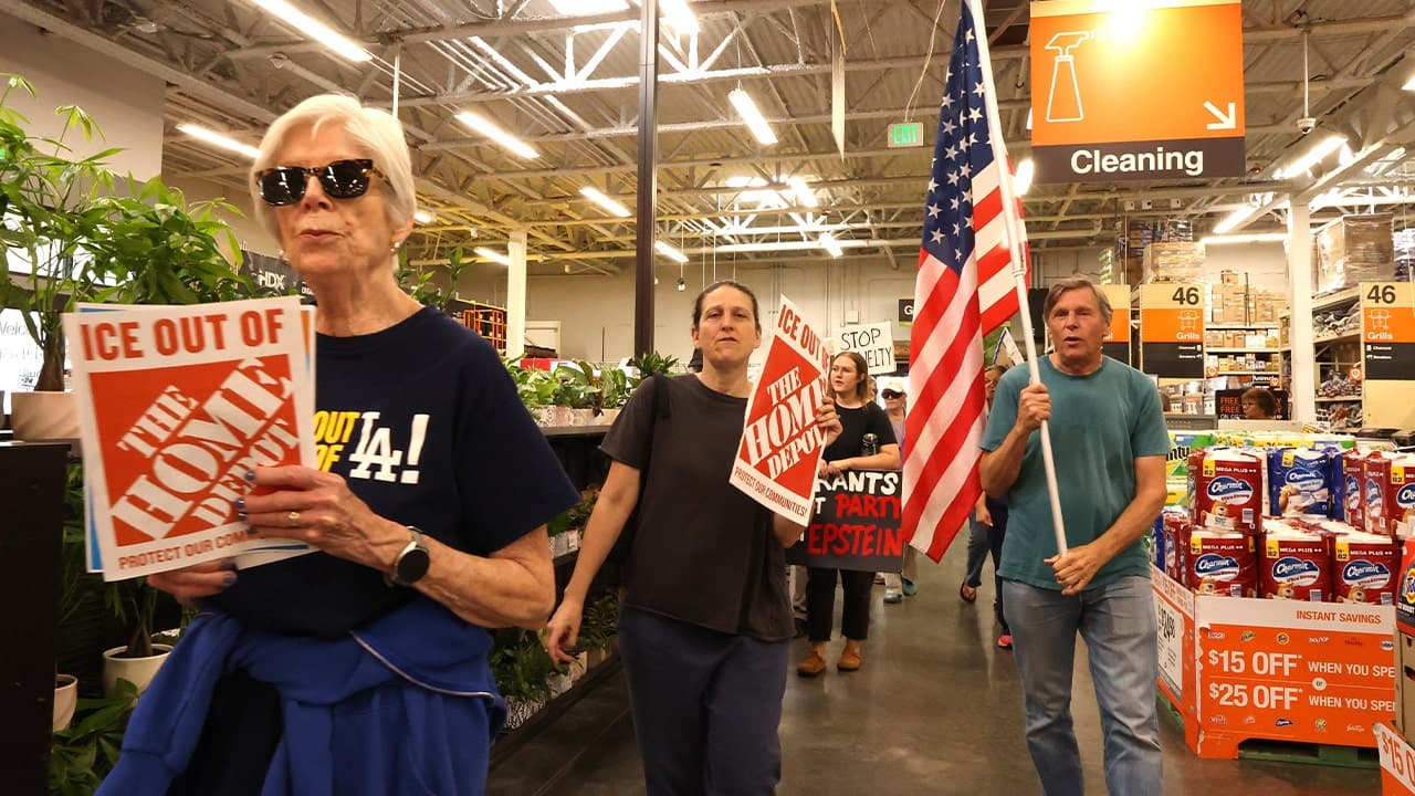 Protest at Phoenix Home Depot Calls on Company to Oppose ICE