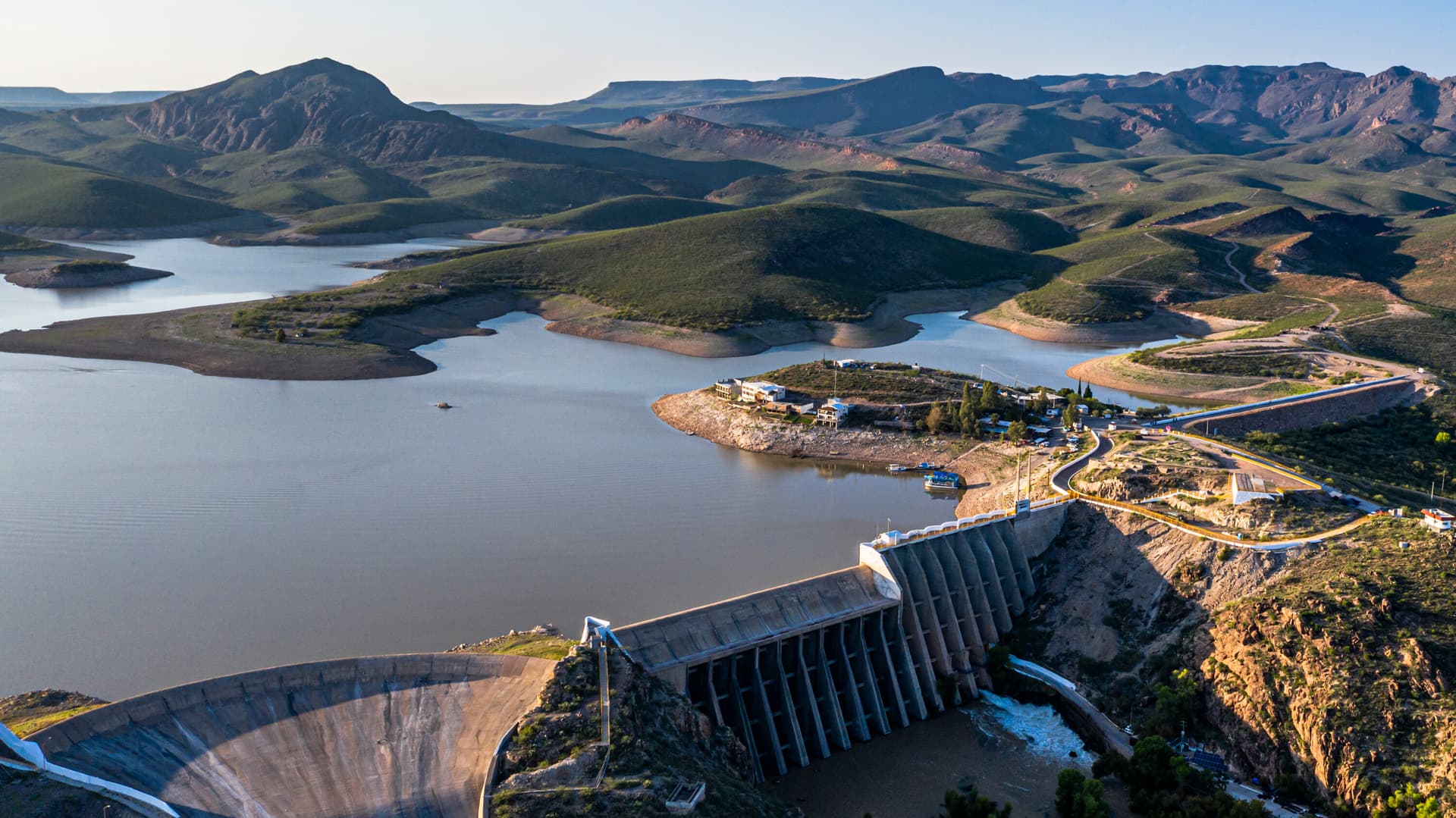 Trump Threatens 5% Tariff on Mexico Over Water Sharing Dispute