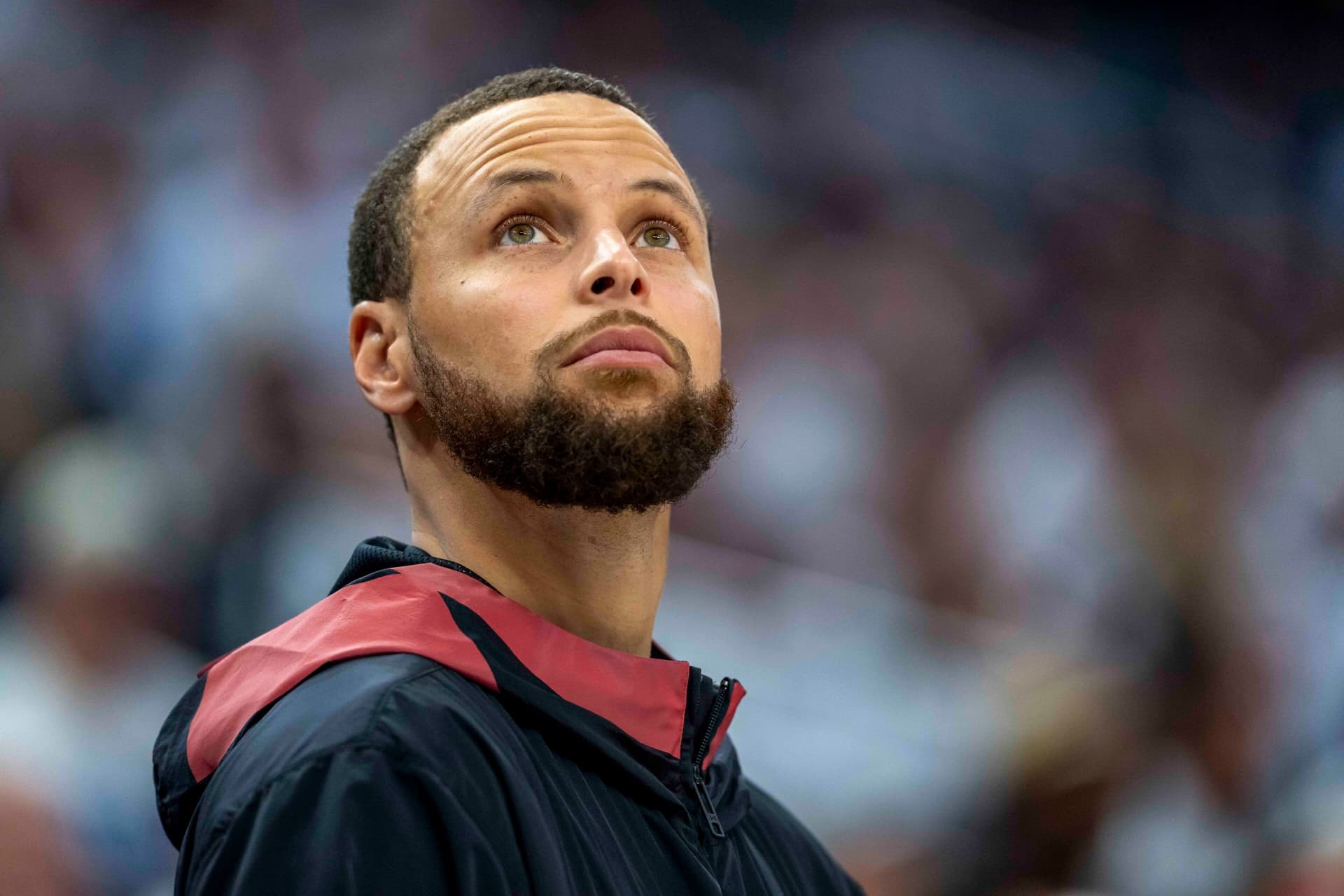 Stephen Curry's Viral Workout Photo Ignites Fan Frenzy Ahead Of Season