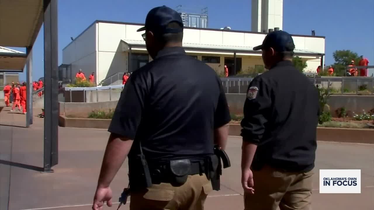 F.B.I. Under Fire as Kirk Manhunt Deepens, Nonstick Pan Battle Heats Up
