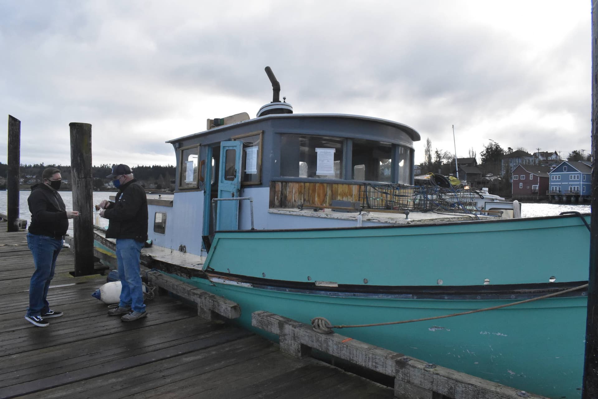 Derelict Boat Removed After Years Bobbing Near Coupeville Dock