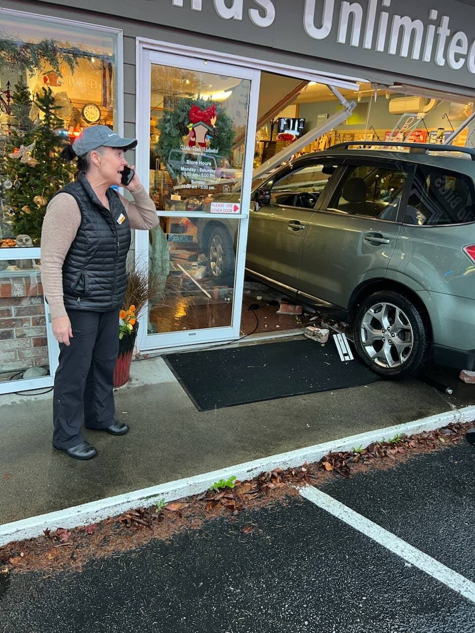 Car smashes into Freeland storefront, community rallies to help owner recover